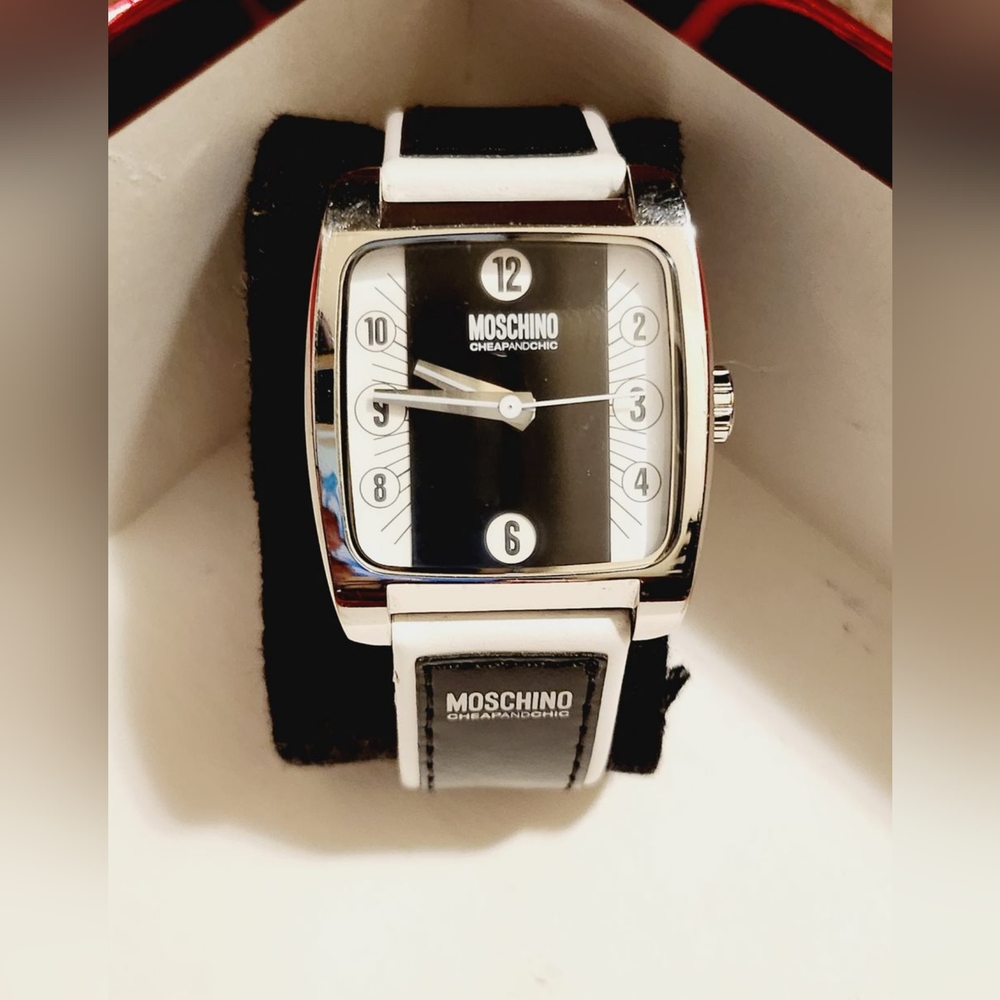 MOSCHINO MW0005 Unisex -I FEEL DANDY black & White Dial and Leather Strap WATCH